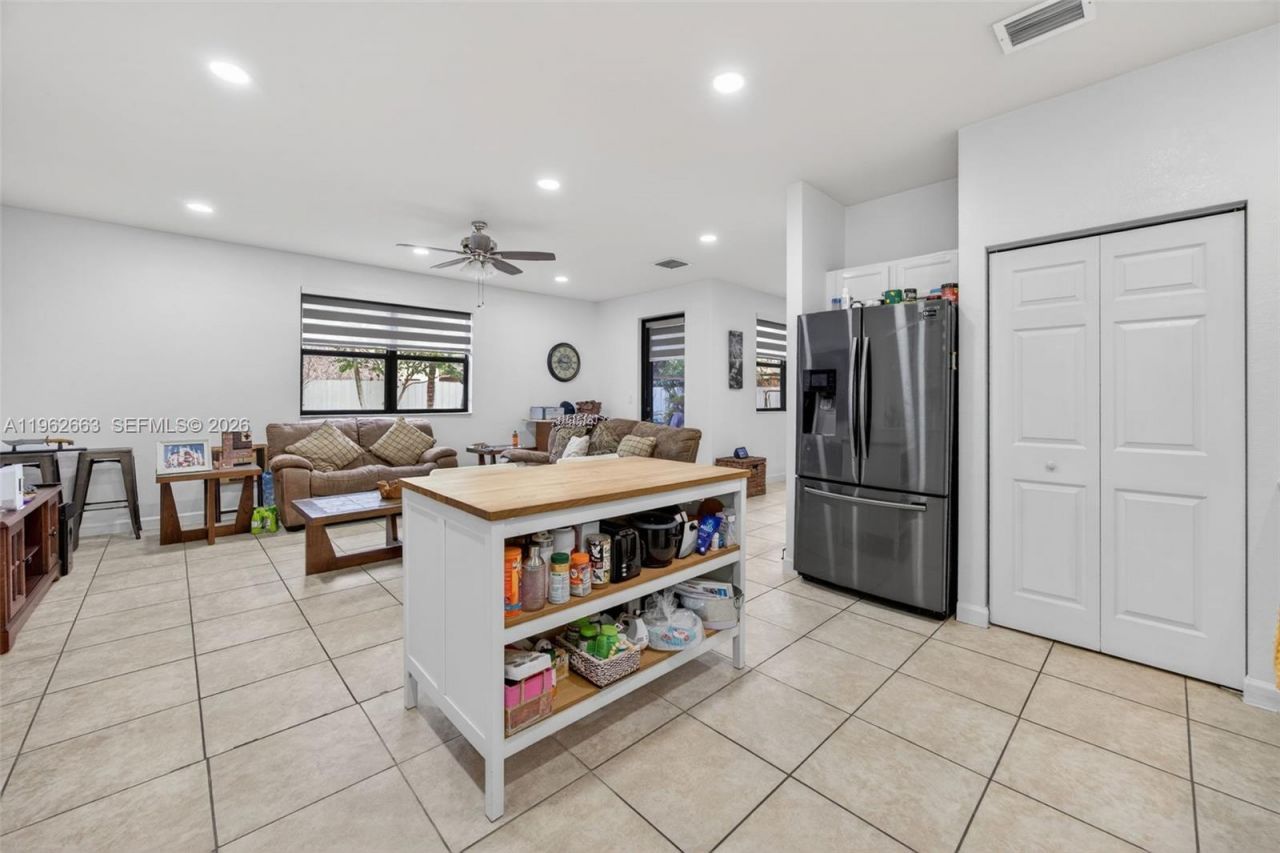 3669 SE 2nd Ct, Homestead, FL 33033 Photo