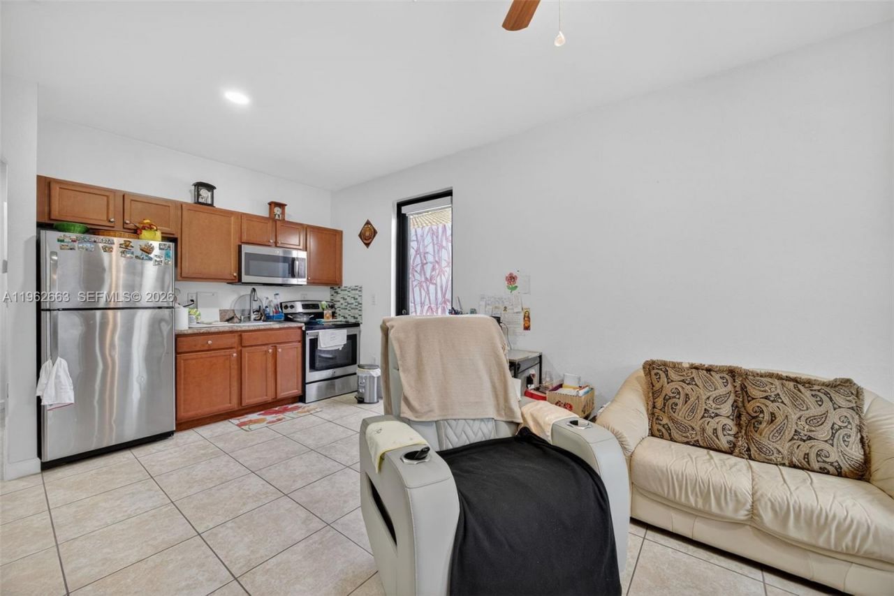 3669 SE 2nd Ct, Homestead, FL 33033 Photo