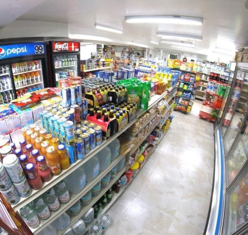 5091 NW 7th St, Unit 703, Miami, FL 33126 Photo