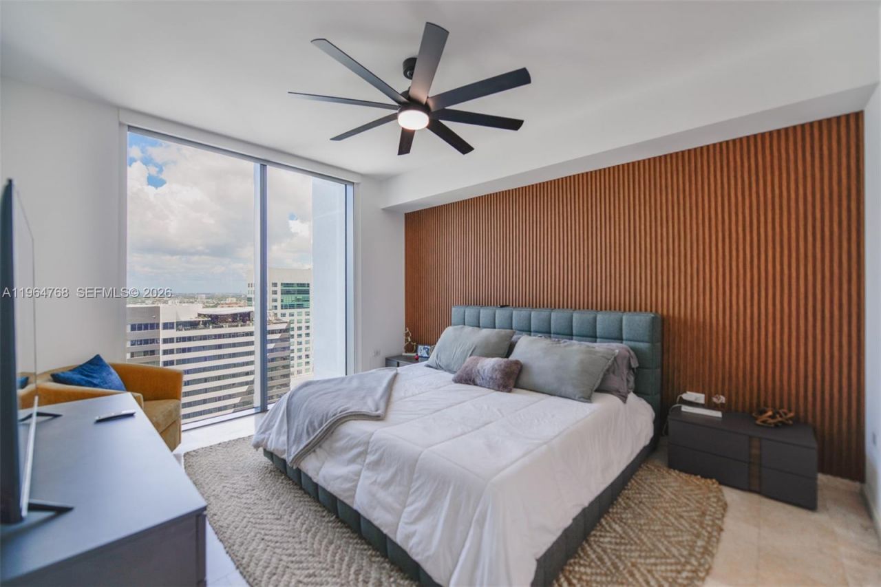 88 SW 7th St, Unit 2204, Miami, FL 33130 Photo