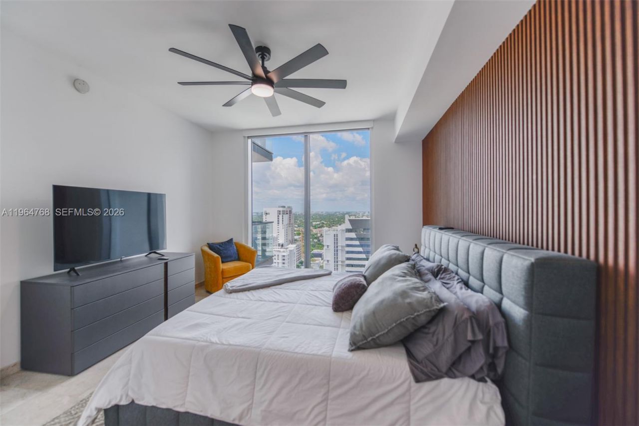 88 SW 7th St, Unit 2204, Miami, FL 33130 Photo