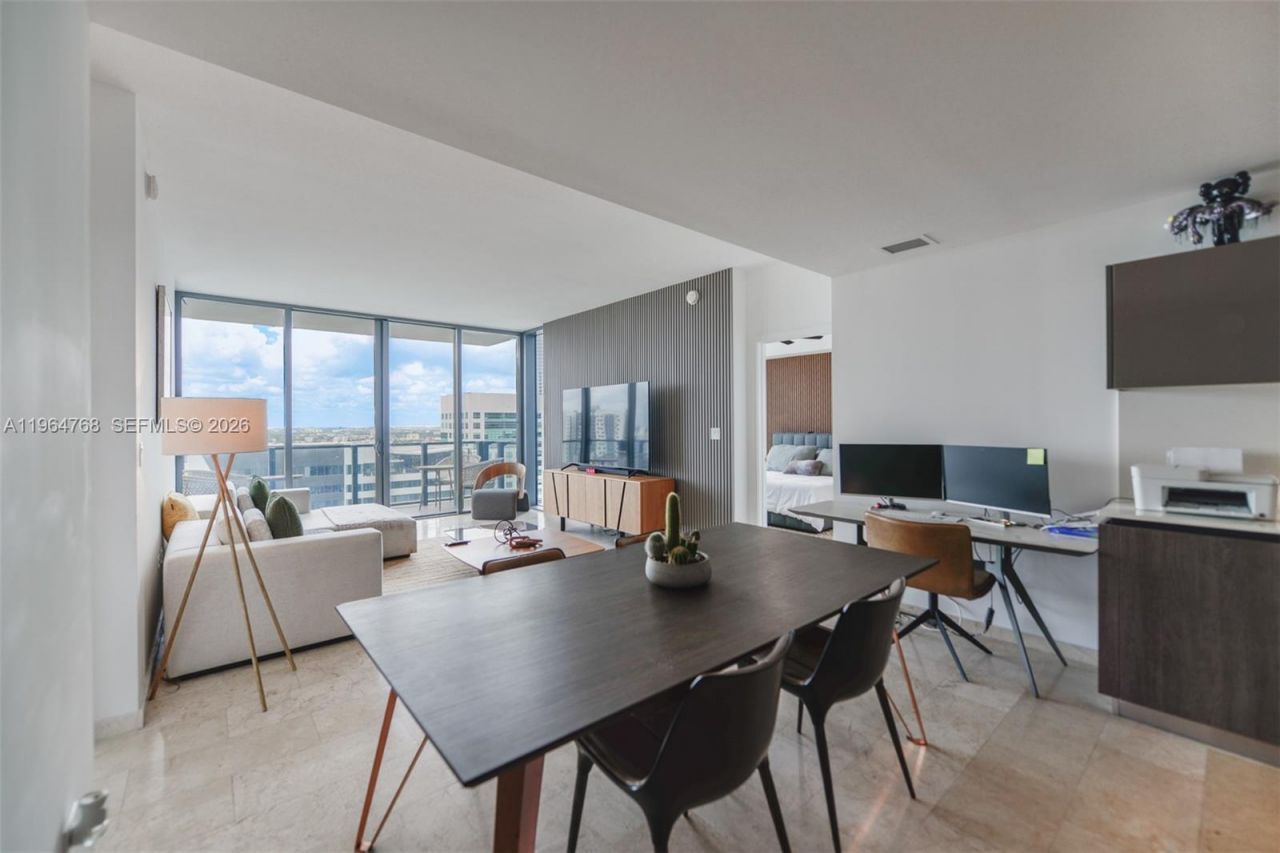 88 SW 7th St, Unit 2204, Miami, FL 33130 Photo