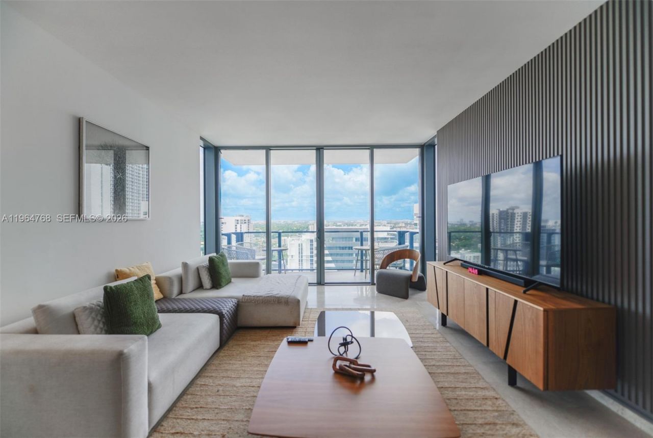 88 SW 7th St, Unit 2204, Miami, FL 33130 Photo