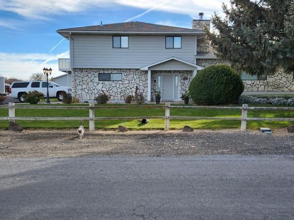 1027 Clear Creek Drive, Buhl, ID 83316
