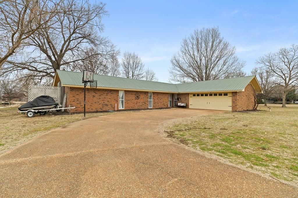 172 Lakewood Drive Horseshoe Lake, AR 72348