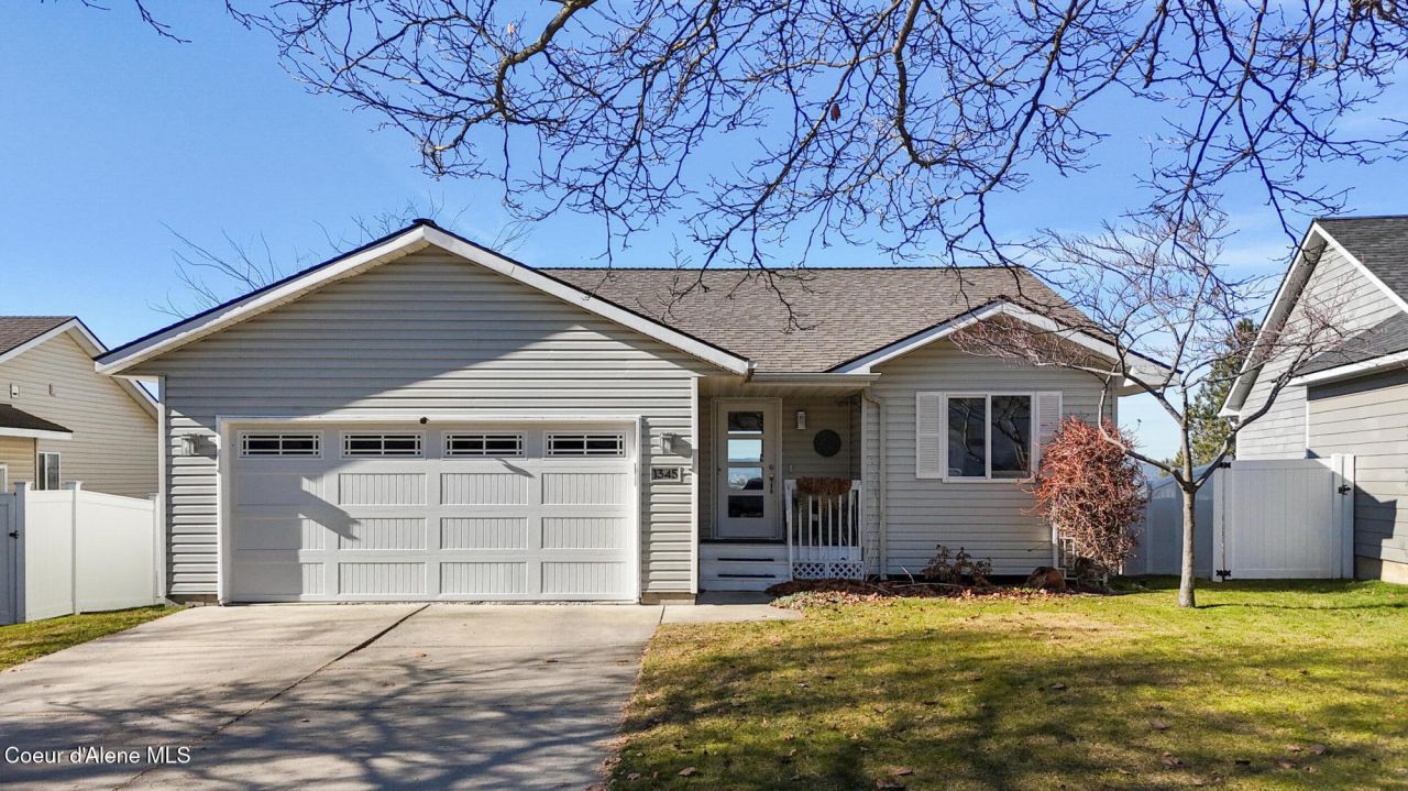 1345 N Kaniksu St, Post Falls, ID 83854 Main Photo