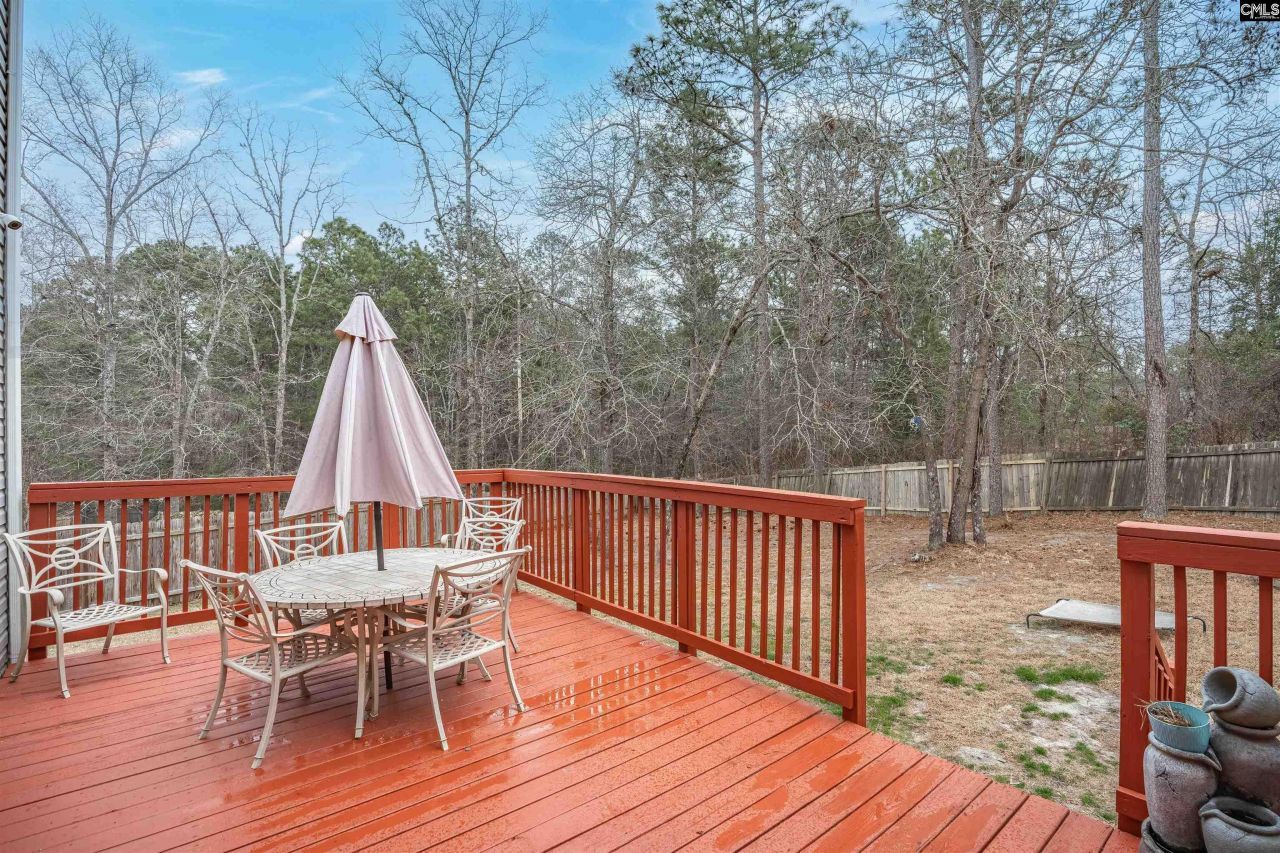 418 Badminton Court  Photo 24