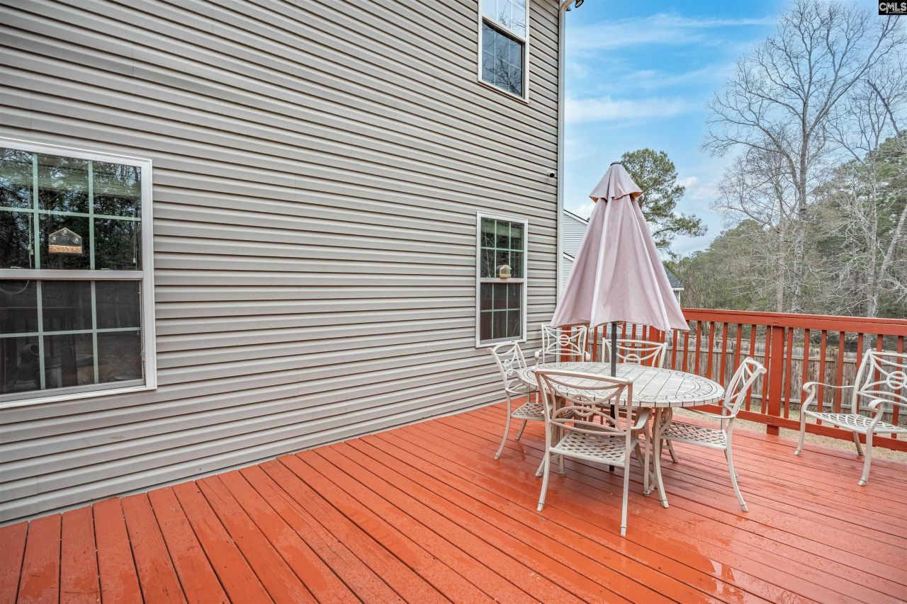 418 Badminton Court  Photo 25