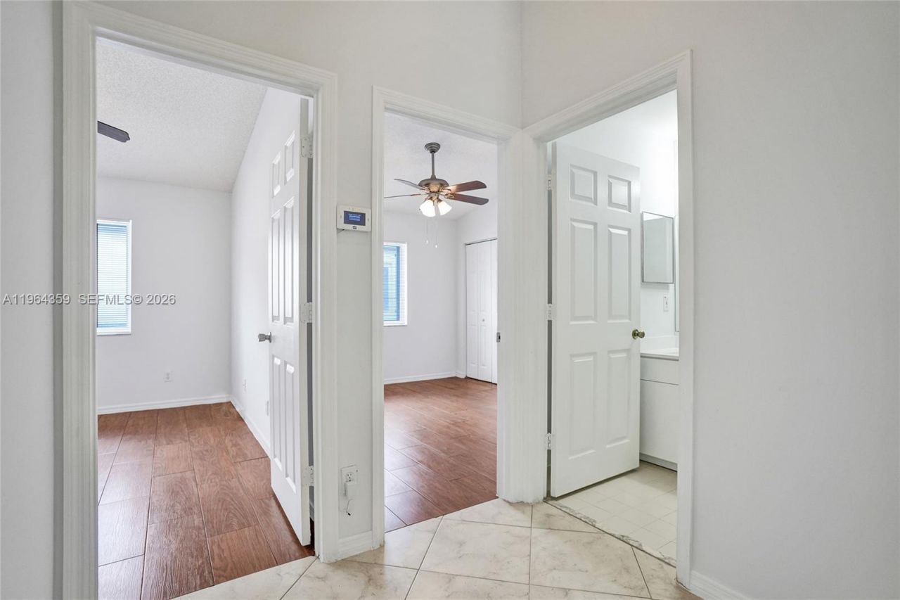 2421 SW 103rd Way , Miramar, FL 33025 Photo