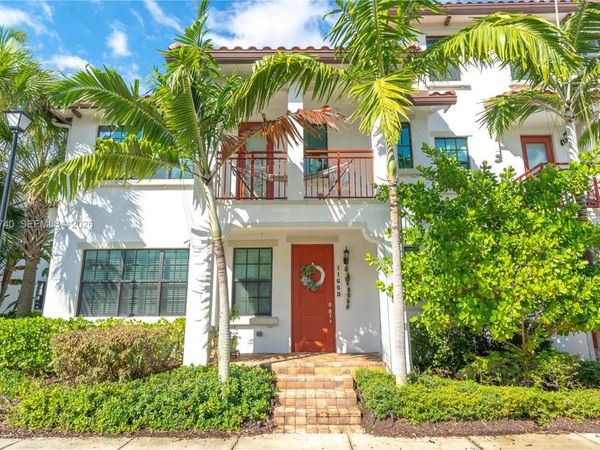 11660 SW 13th Ct, Pembroke Pines, FL 33025