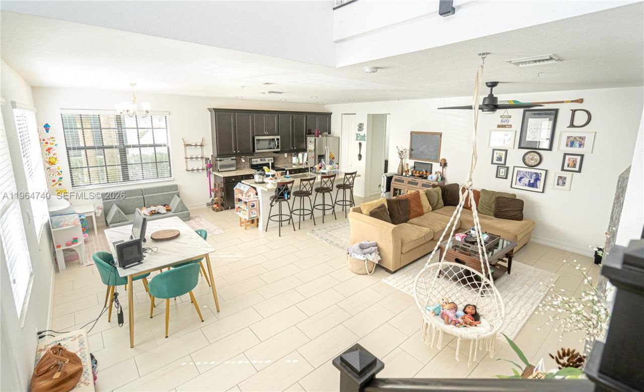 11660 SW 13th Ct, Pembroke Pines, FL 33025 Photo