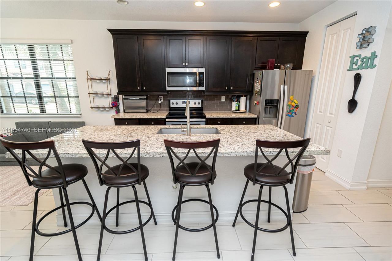 11660 SW 13th Ct, Pembroke Pines, FL 33025 Photo