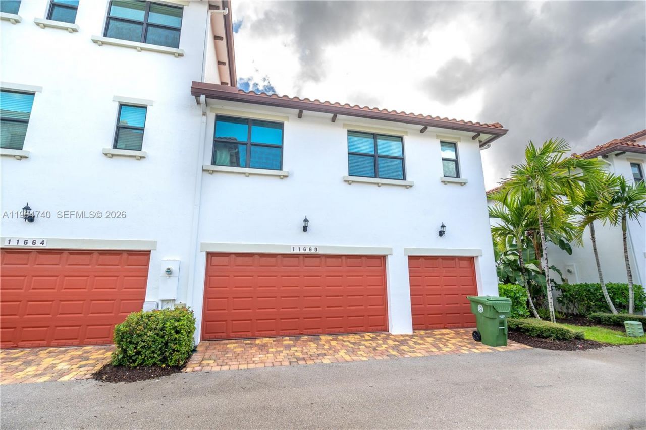 11660 SW 13th Ct, Pembroke Pines, FL 33025 Photo