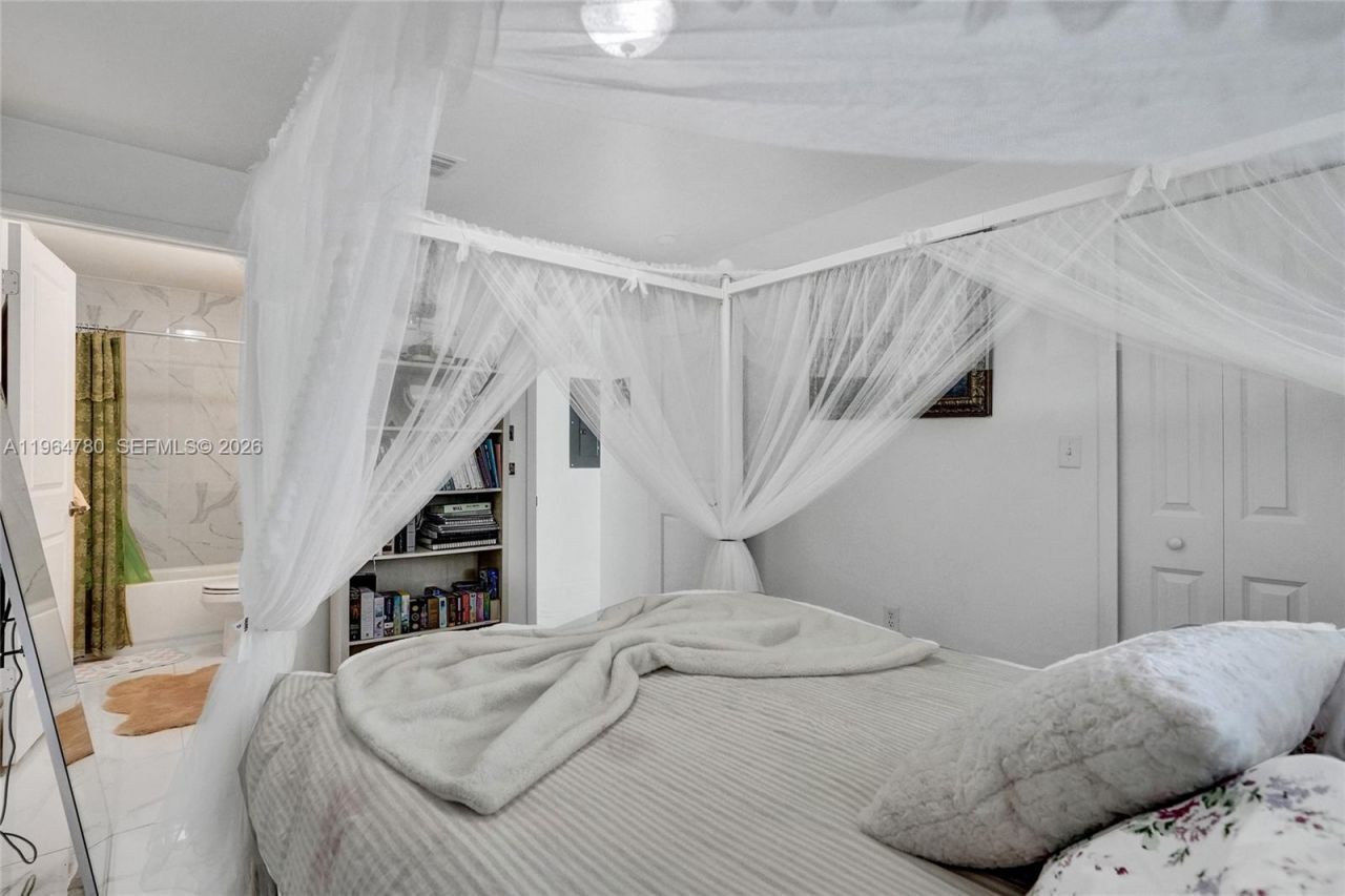 1712 NW 76th Ter, Unit 1712, Miami, FL 33147 Photo