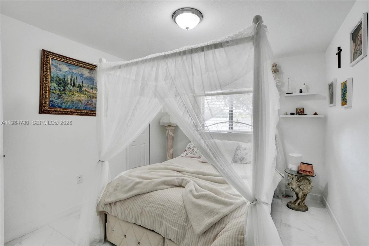 1712 NW 76th Ter, Unit 1712, Miami, FL 33147 Photo