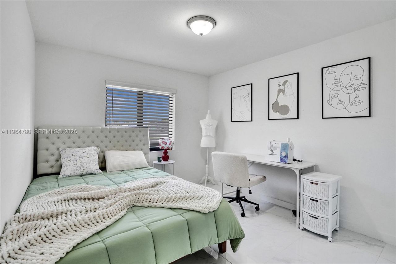 1712 NW 76th Ter, Unit 1712, Miami, FL 33147 Photo