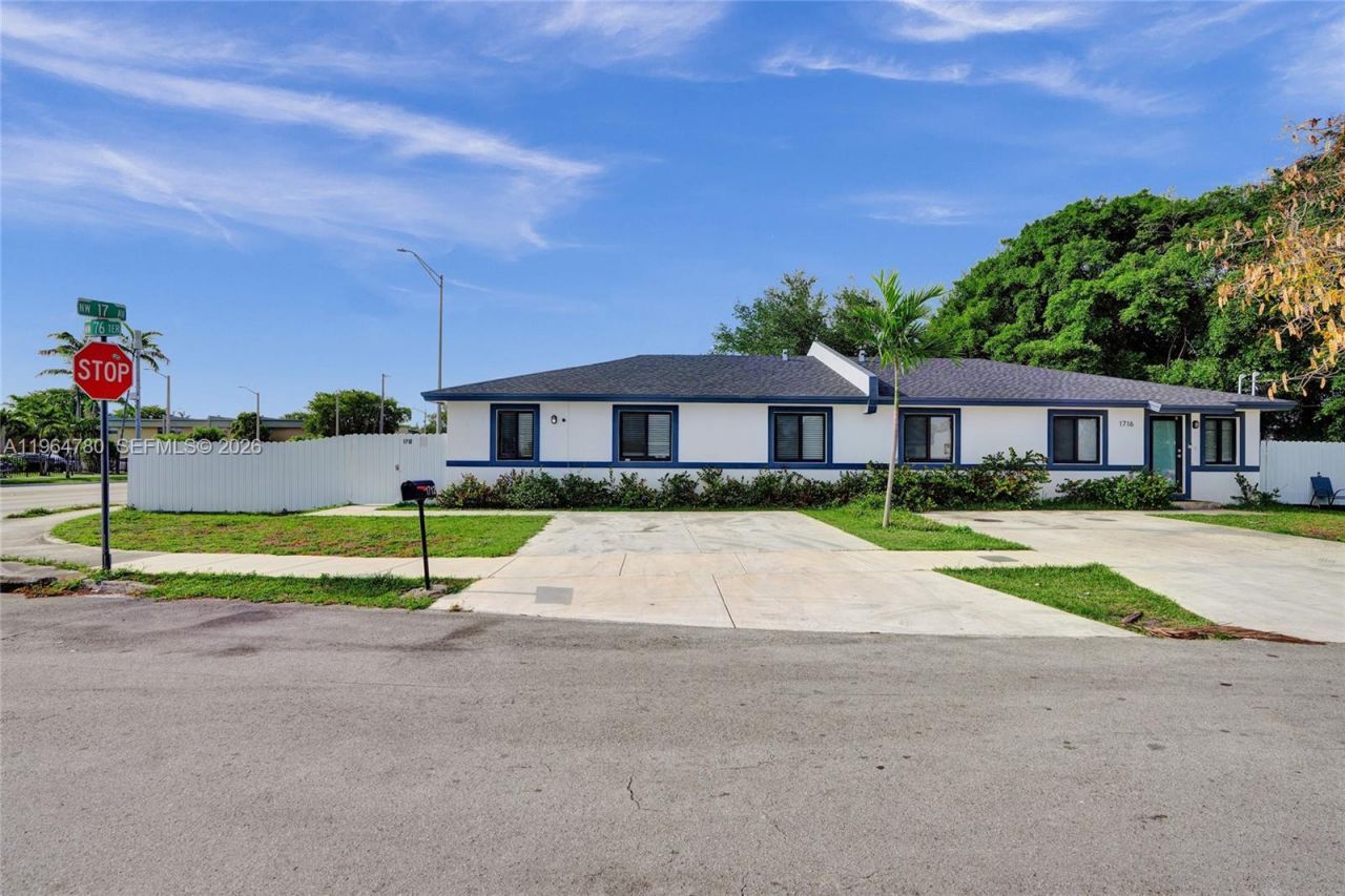 1712 NW 76th Ter, Unit 1712, Miami, FL 33147 Photo