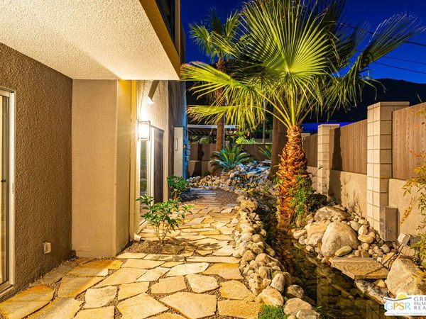 588 E San Lorenzo Road, Unit 104, Palm Springs, CA 92264