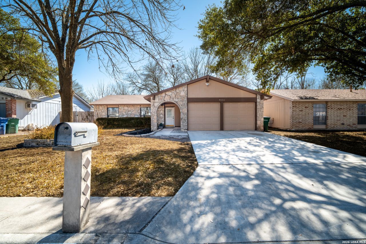 9442 Cliff Way, San Antonio, TX 78250 Main Photo