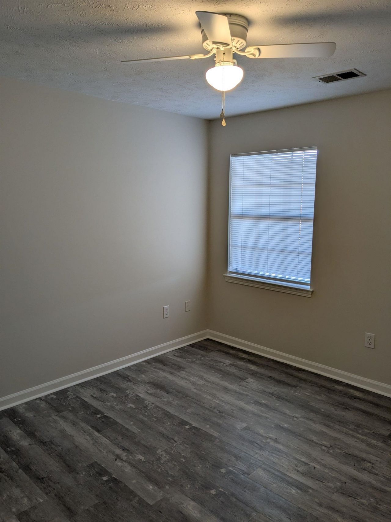 627 Waterway Village Blvd. Photo 11