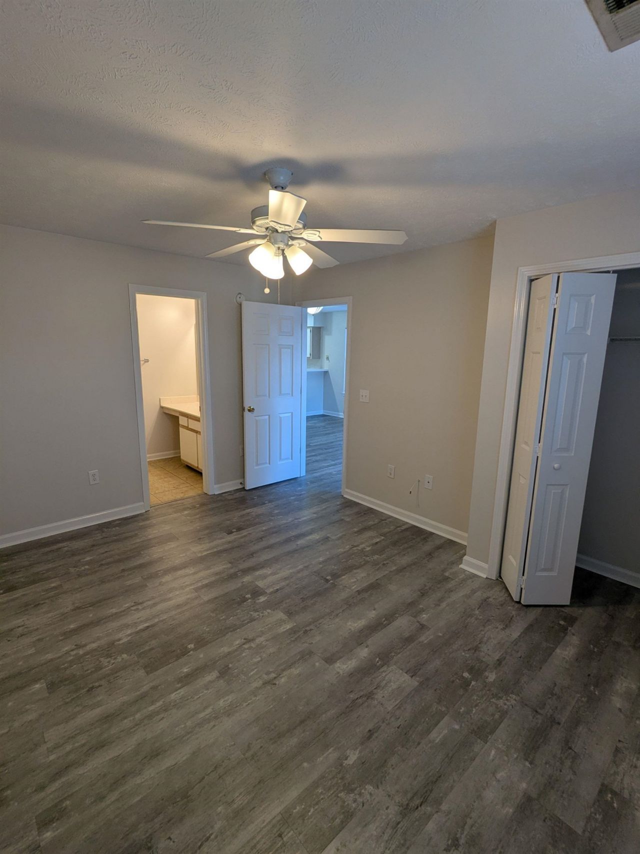 627 Waterway Village Blvd. Photo 16