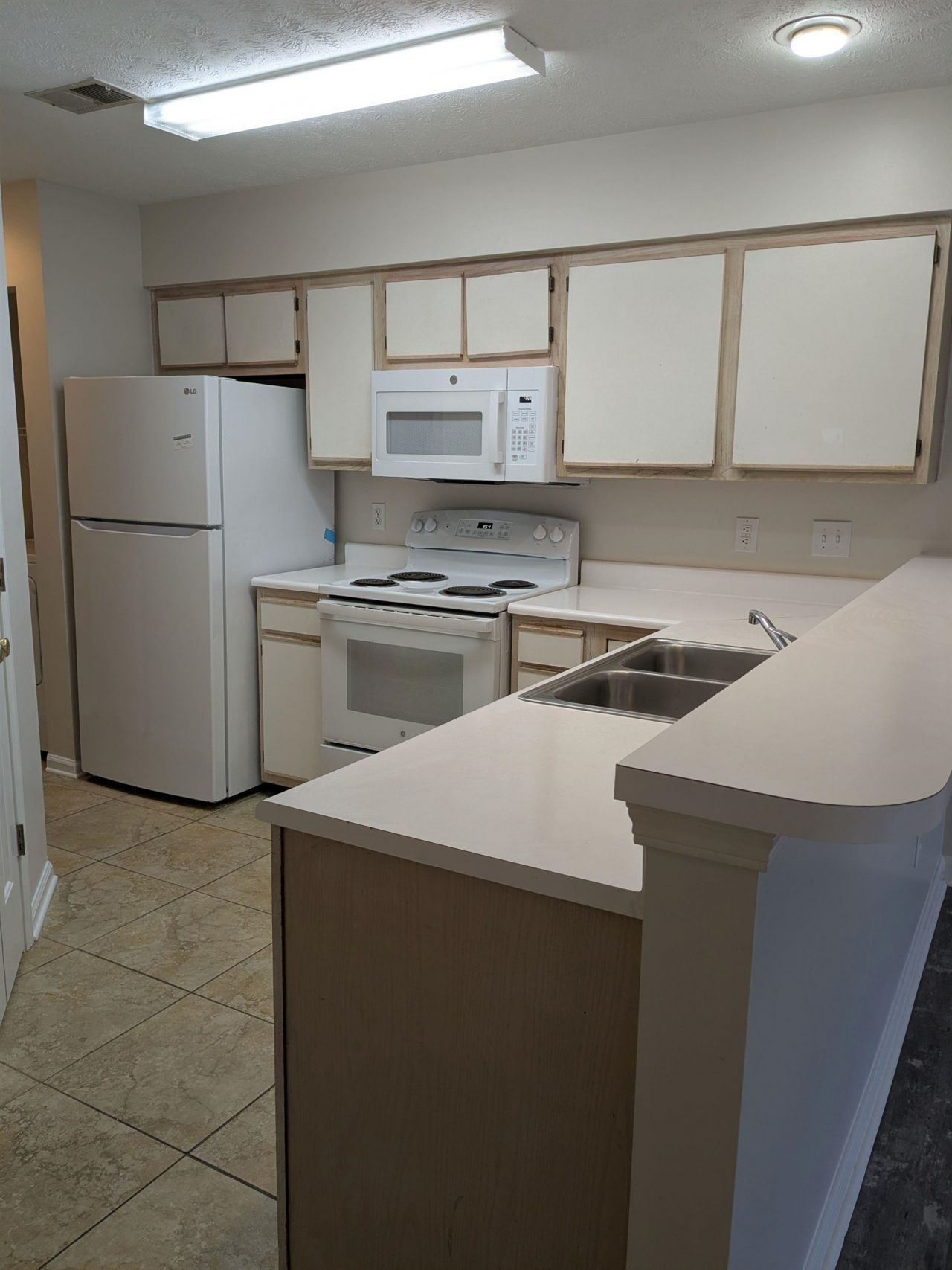 627 Waterway Village Blvd. Photo 6