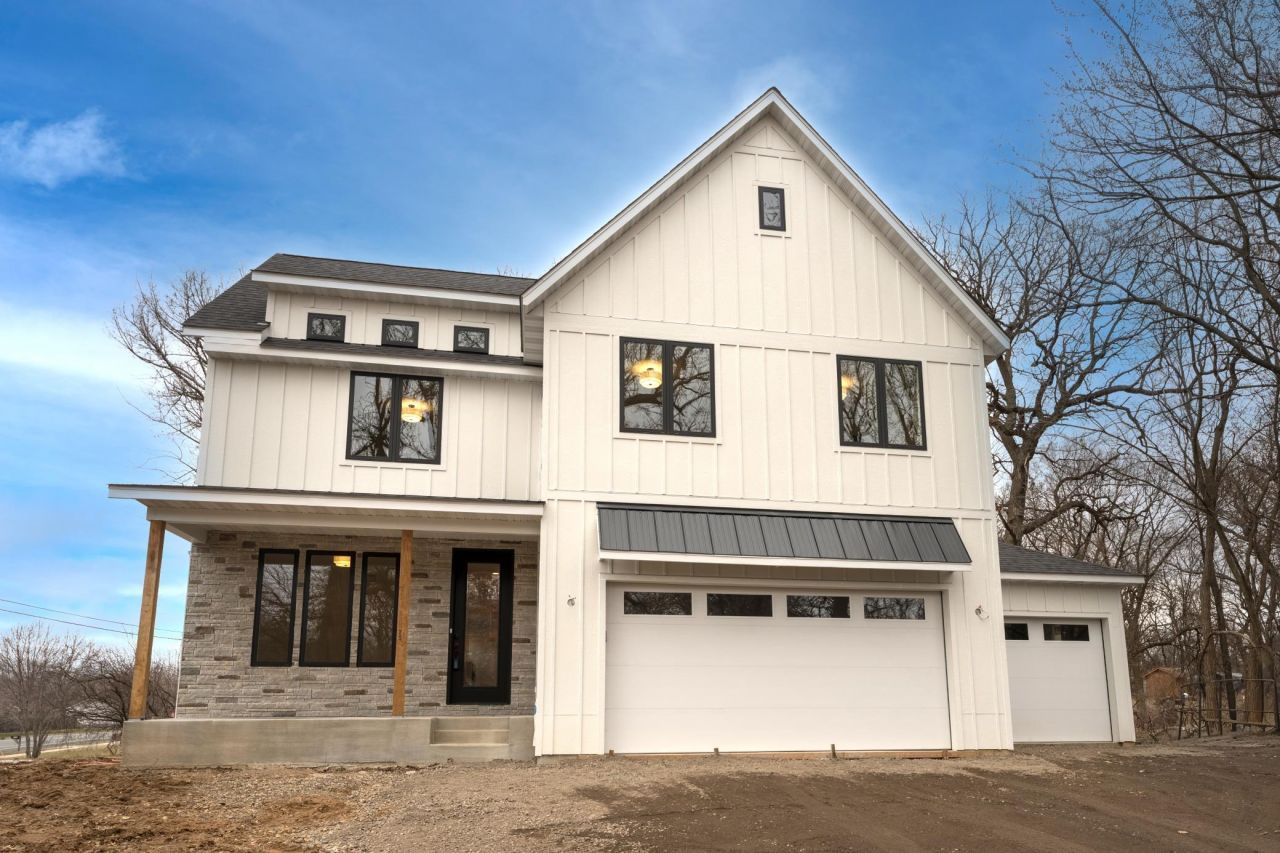 2116 65th Street E, Inver Grove Heights, MN 55077