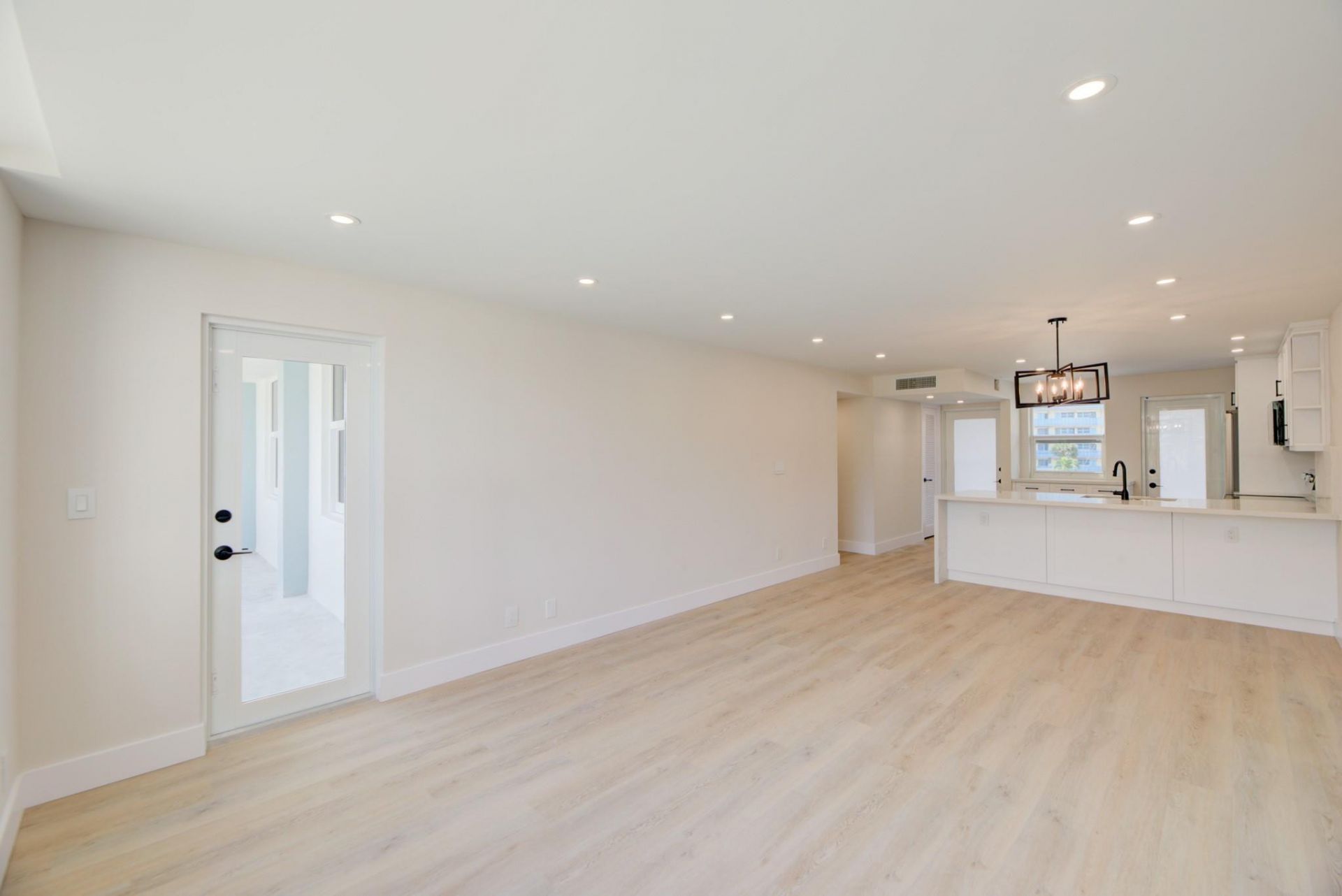 201 N Ocean Boulevard, Unit 207, Pompano Beach, FL 33062 Photo