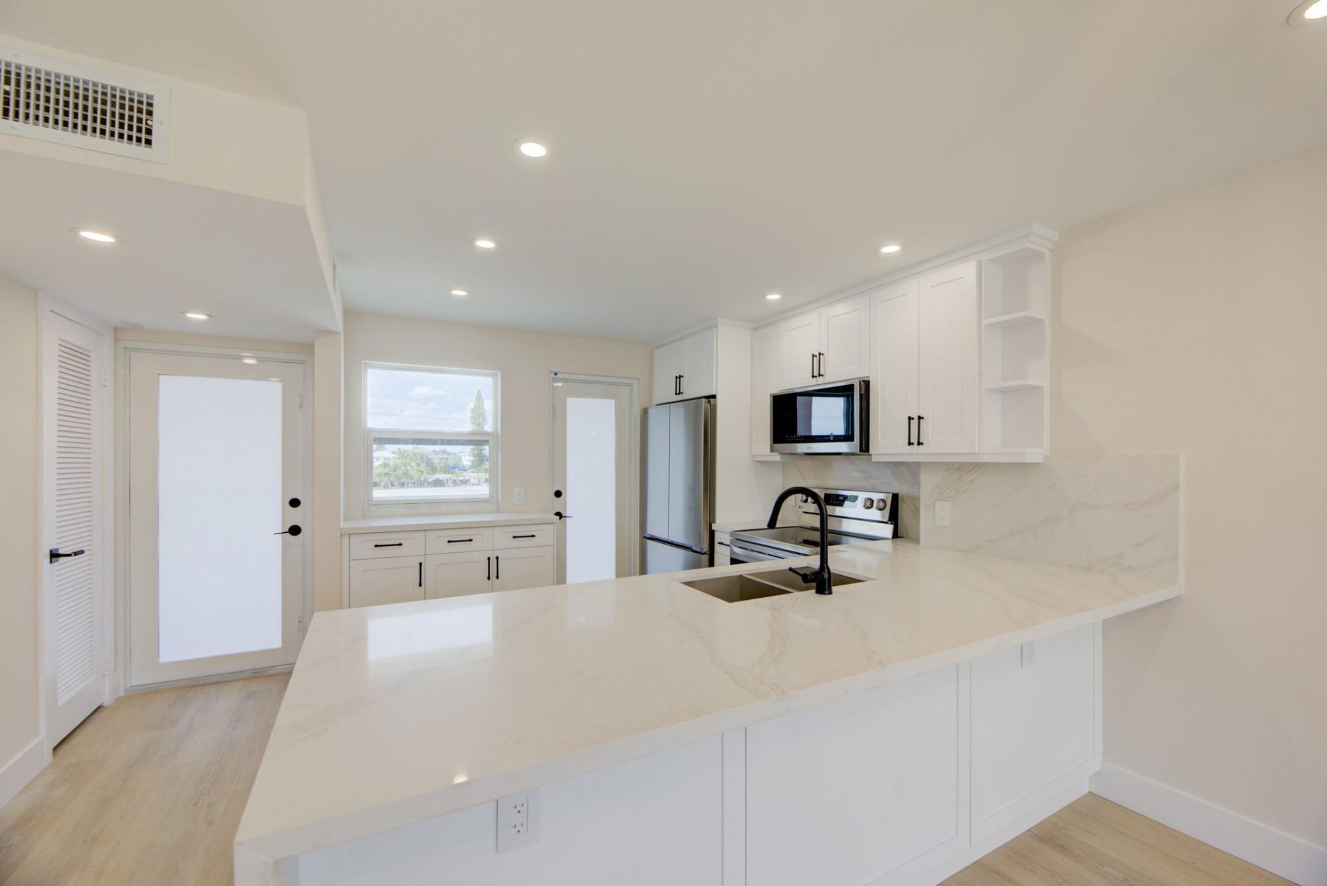 201 N Ocean Boulevard, Unit 207, Pompano Beach, FL 33062 Photo