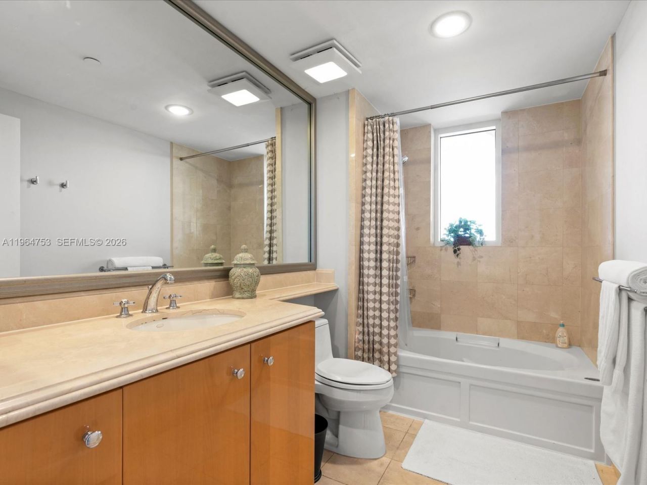 17875 Collins Ave , Unit 4405, Sunny Isles Beach, FL 33160 Photo