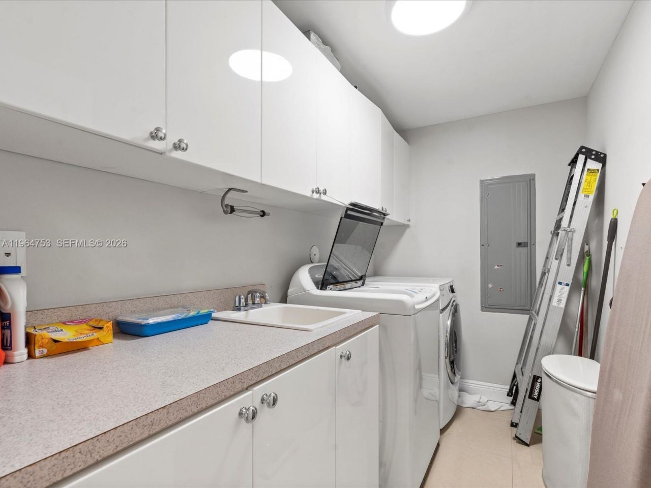 17875 Collins Ave , Unit 4405, Sunny Isles Beach, FL 33160 Photo