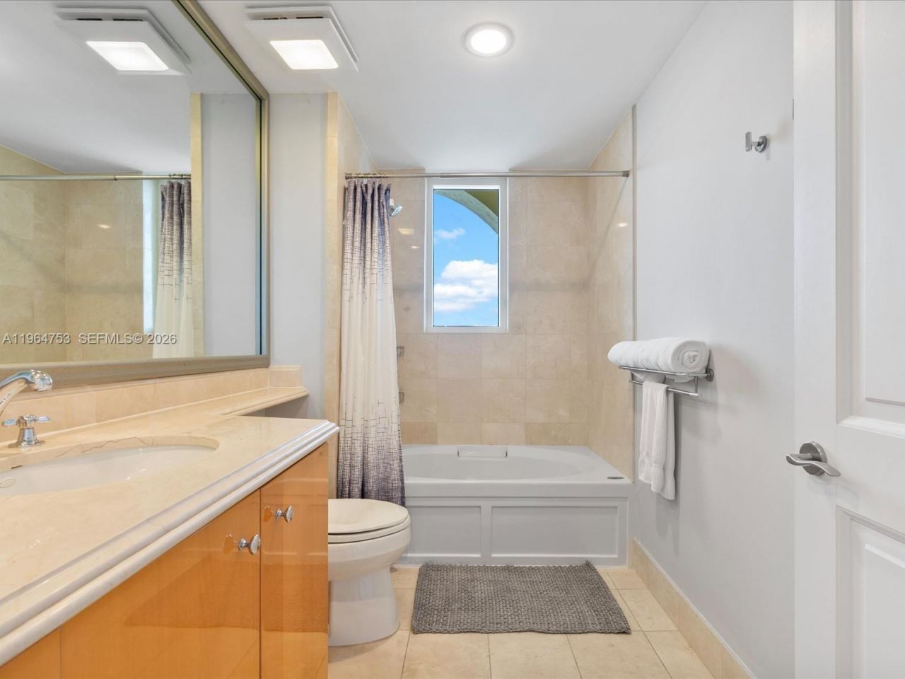 17875 Collins Ave, Unit 4405, Sunny Isles Beach, FL 33160 Photo