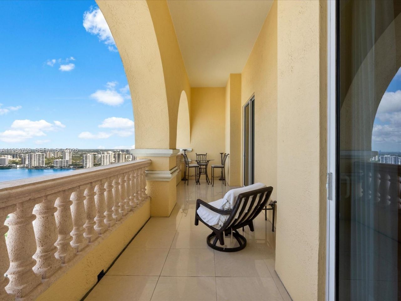 17875 Collins Ave, Unit 4405, Sunny Isles Beach, FL 33160 Photo