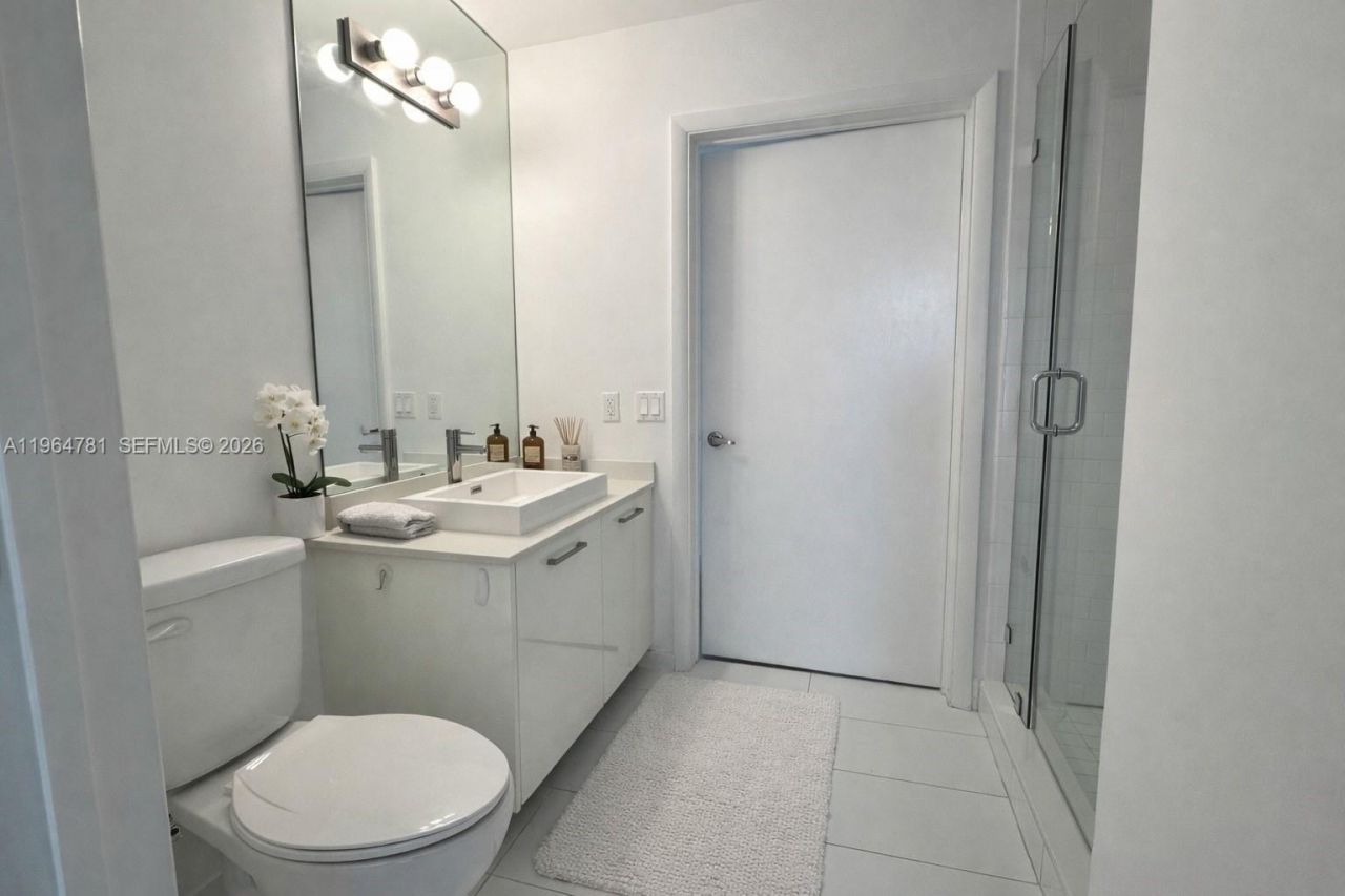 151 SE 1st St , Unit 1501, Miami, FL 33131 Photo