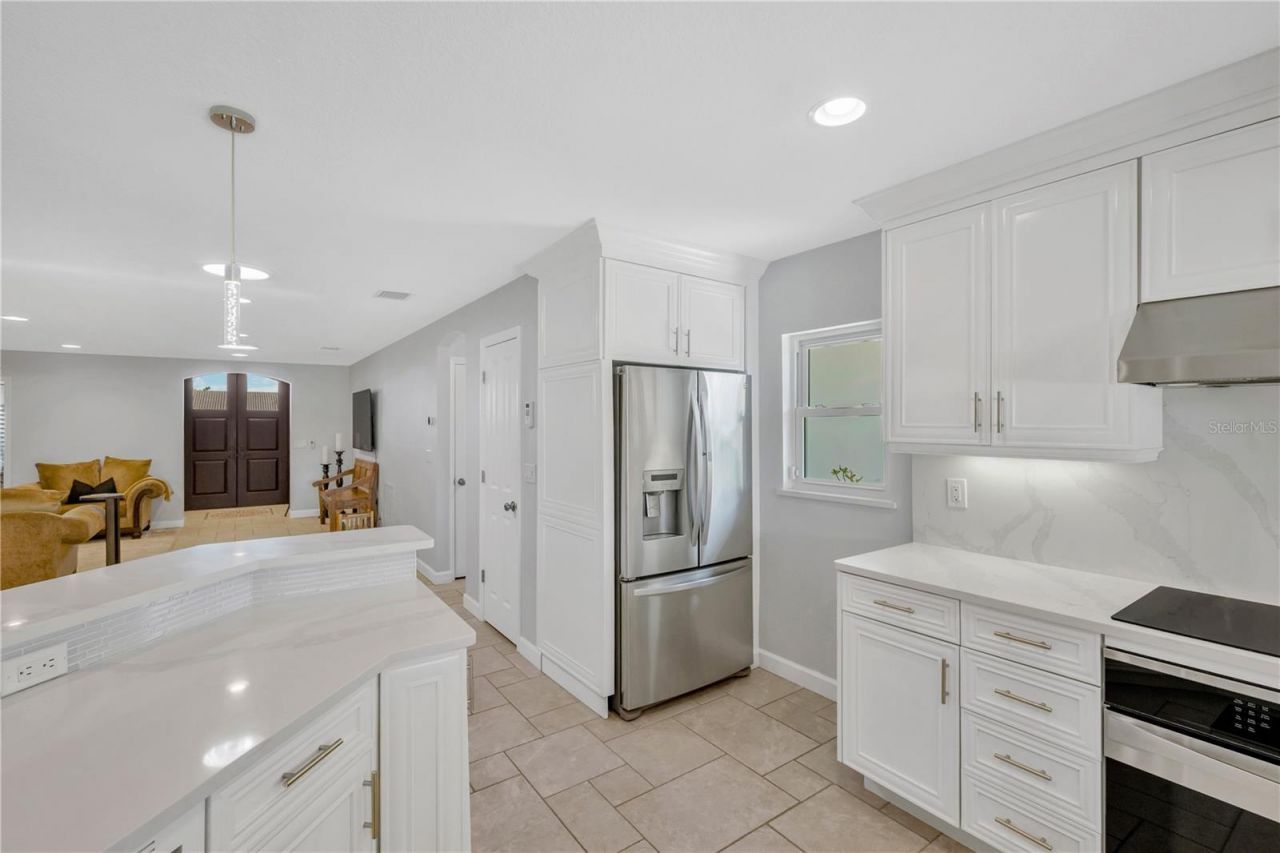 1963 Michigan Avenue Ne, Saint Petersburg, FL 33703 Photo