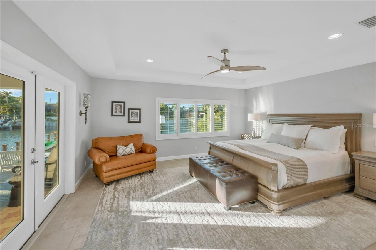 1963 Michigan Avenue Ne, Saint Petersburg, FL 33703 Photo