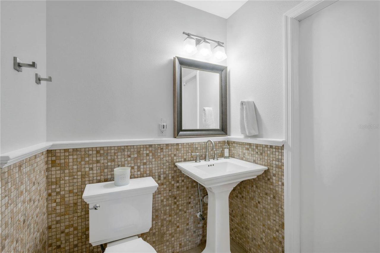 1963 Michigan Avenue Ne, Saint Petersburg, FL 33703 Photo