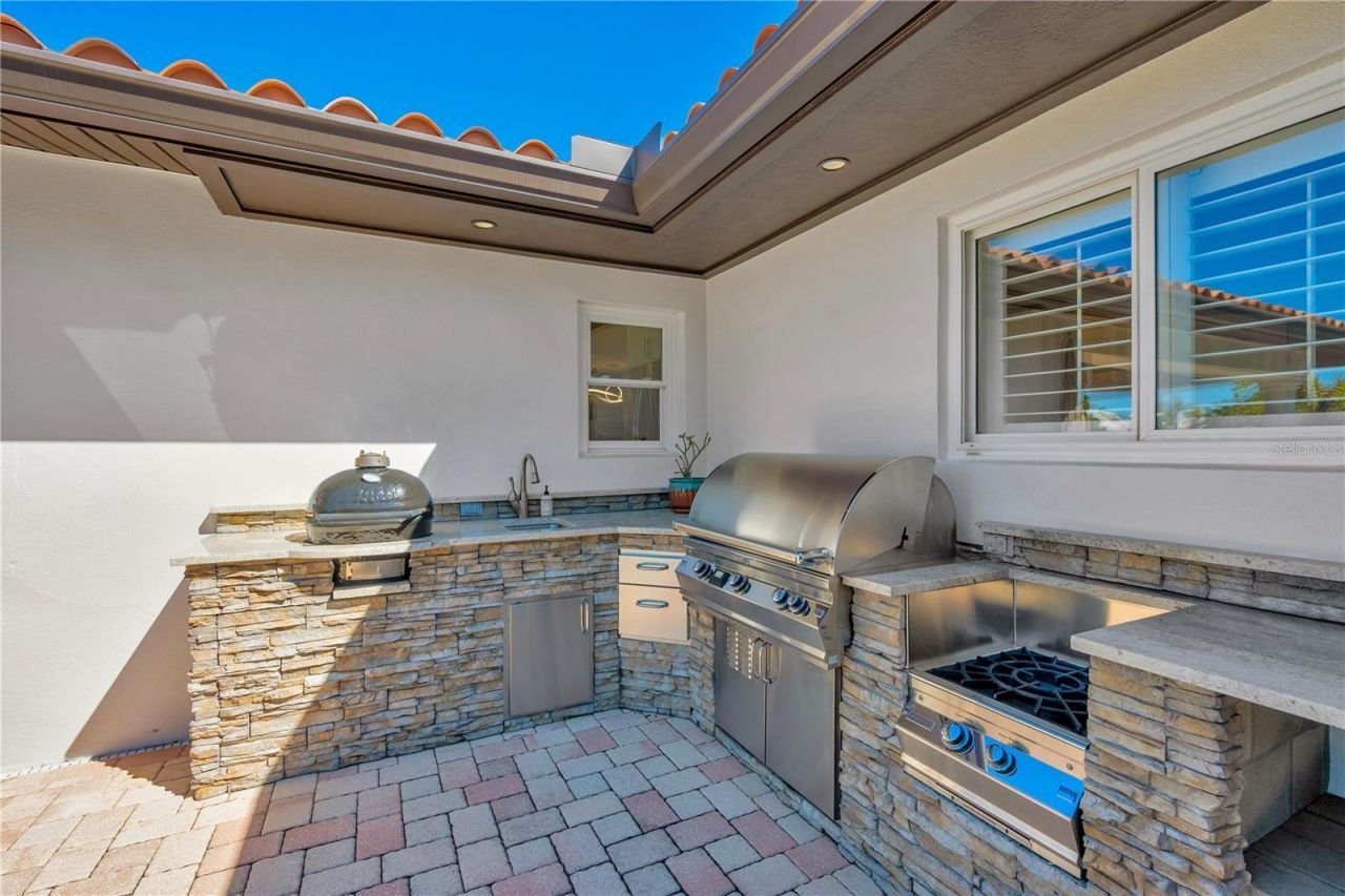 1963 Michigan Avenue Ne, Saint Petersburg, FL 33703 Photo