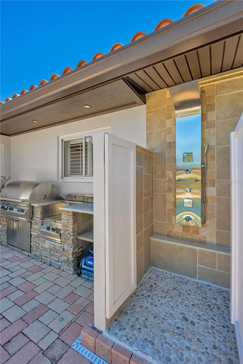 1963 Michigan Avenue Ne, Saint Petersburg, FL 33703 Photo