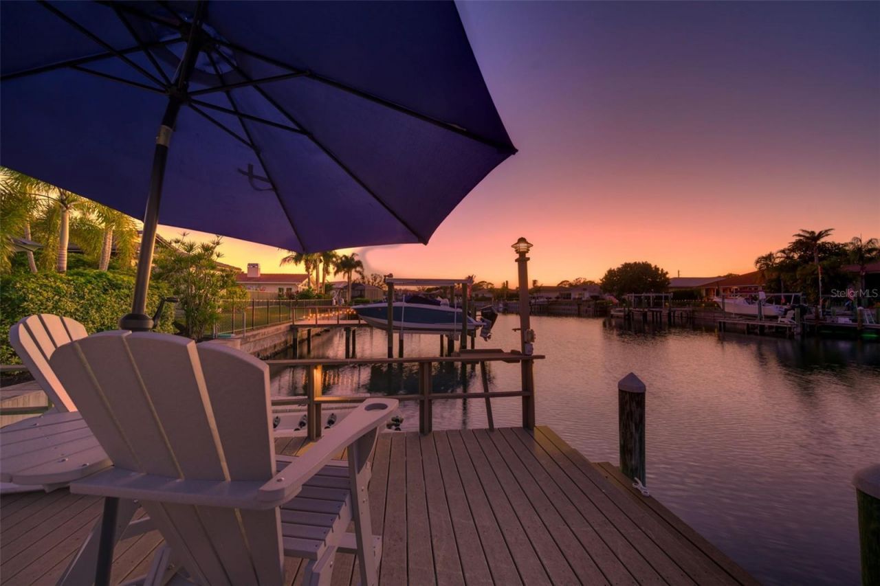 1963 Michigan Avenue Ne, Saint Petersburg, FL 33703 Photo