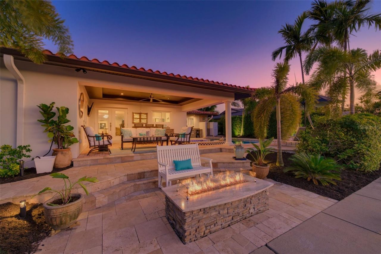 1963 Michigan Avenue Ne, Saint Petersburg, FL 33703 Photo