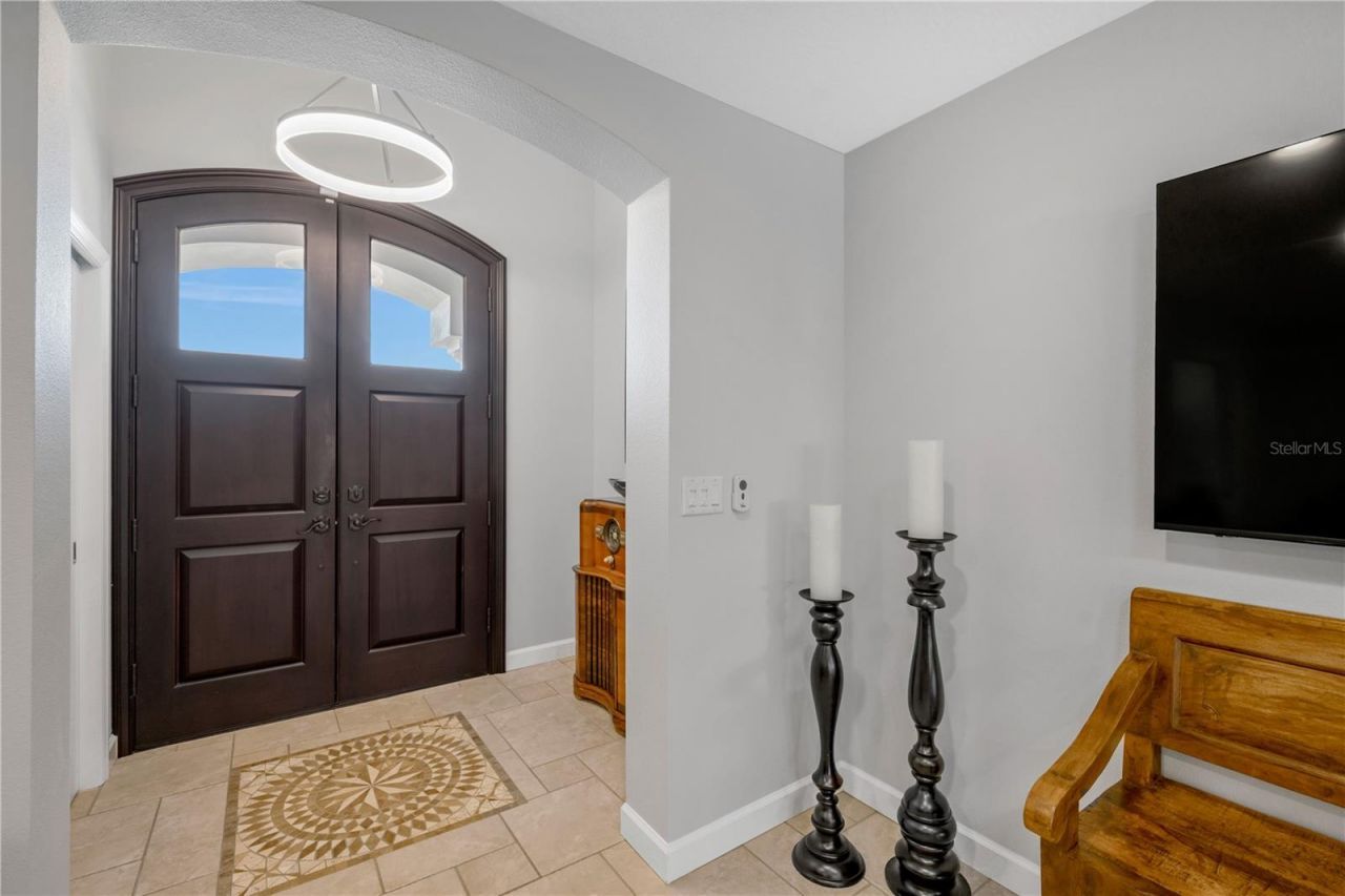 1963 Michigan Avenue Ne, Saint Petersburg, FL 33703 Photo