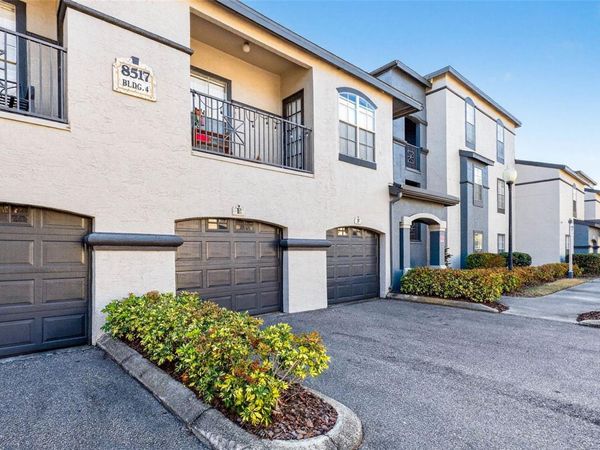 8517 ISLAND BREEZE LANE, Unit 205, TEMPLE TERRACE, FL 33637