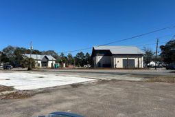 10 Carolyn Street photo 4