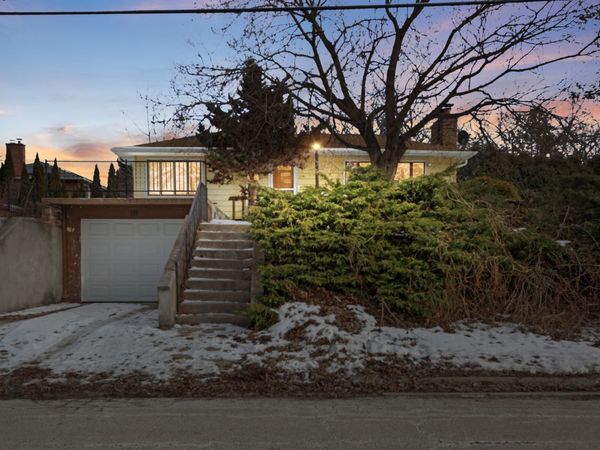 119 S Hill Street, Woodstock, IL 60098