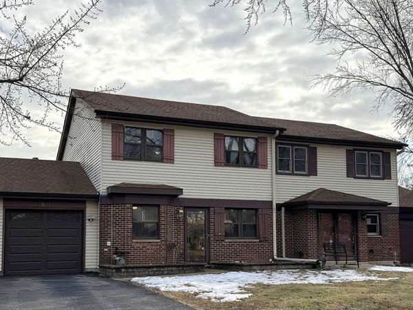 23W447 Greenbriar Drive, Naperville, IL 60540