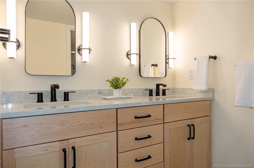 162 SE Saint Lucie Boulevard, Unit 204B, Stuart, FL 34996 Photo