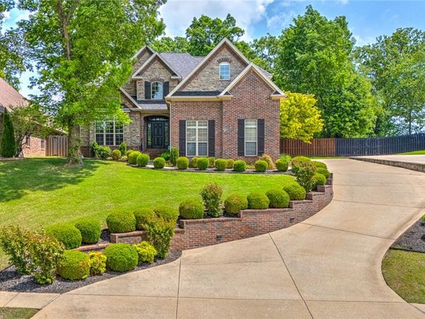 4915 S Inglewood Road, Rogers, AR 72758