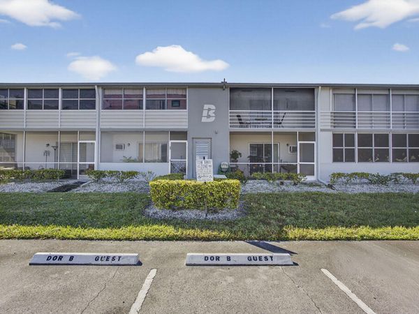 39 Dorchester B, West Palm Beach, FL 33417