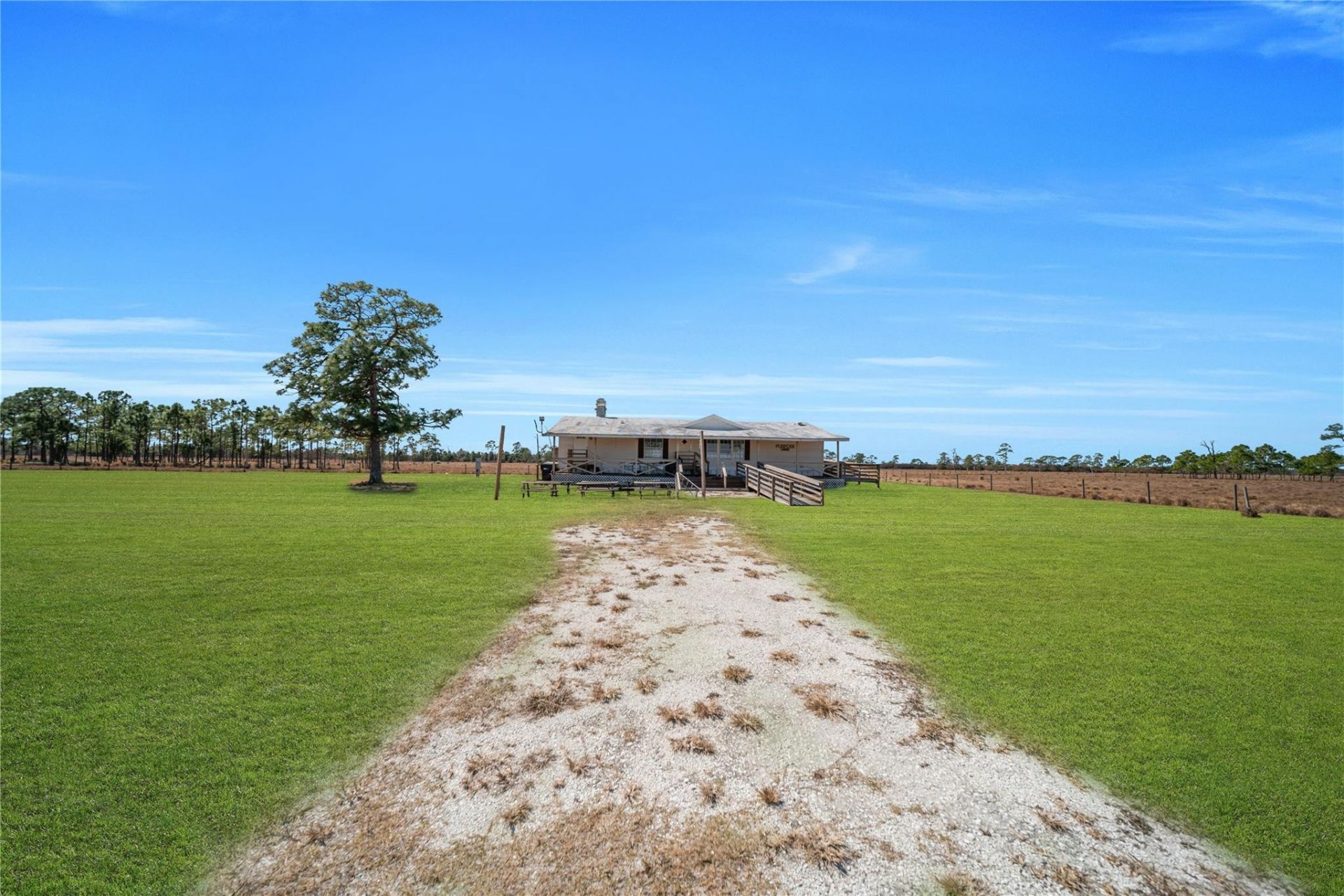 6575 NE 96th Ave, Okeechobee, FL 34972 Photo